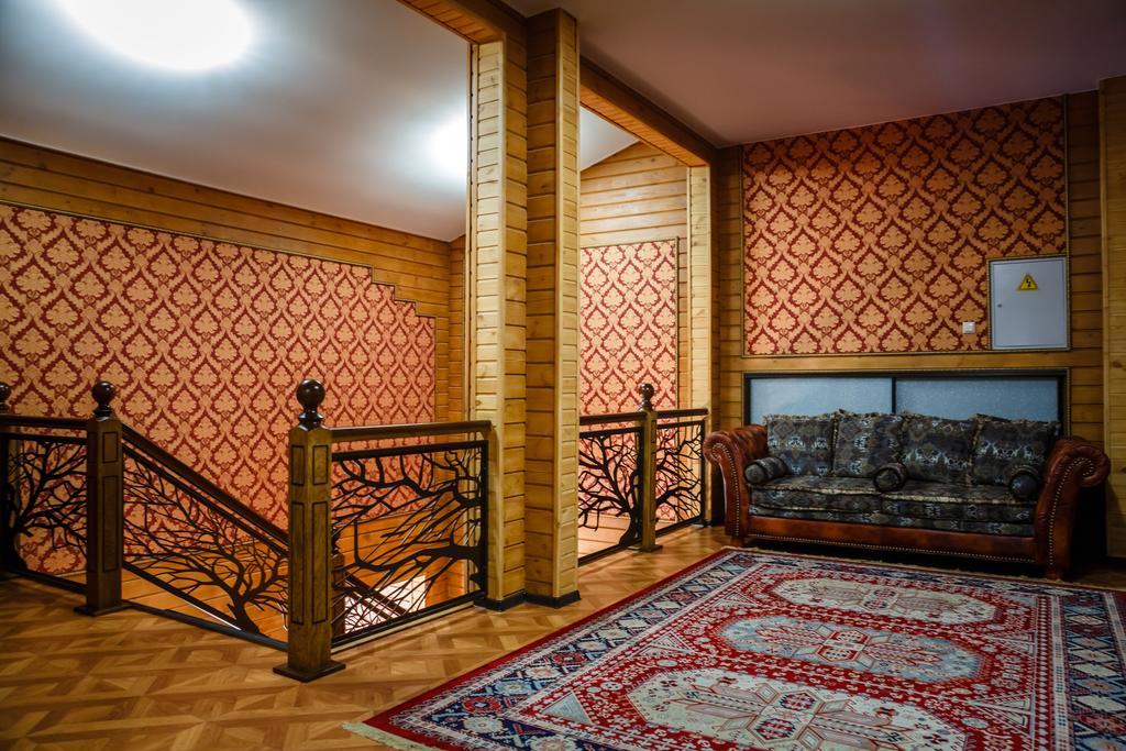 Guest House Chalet Taraz Exterior photo
